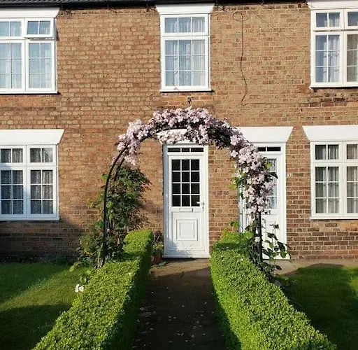 Lavender Cottage, A Pretty Period Cottage In Louth